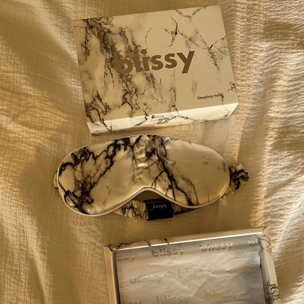 Blissy 100% Mulberry Silk Sleep Mask